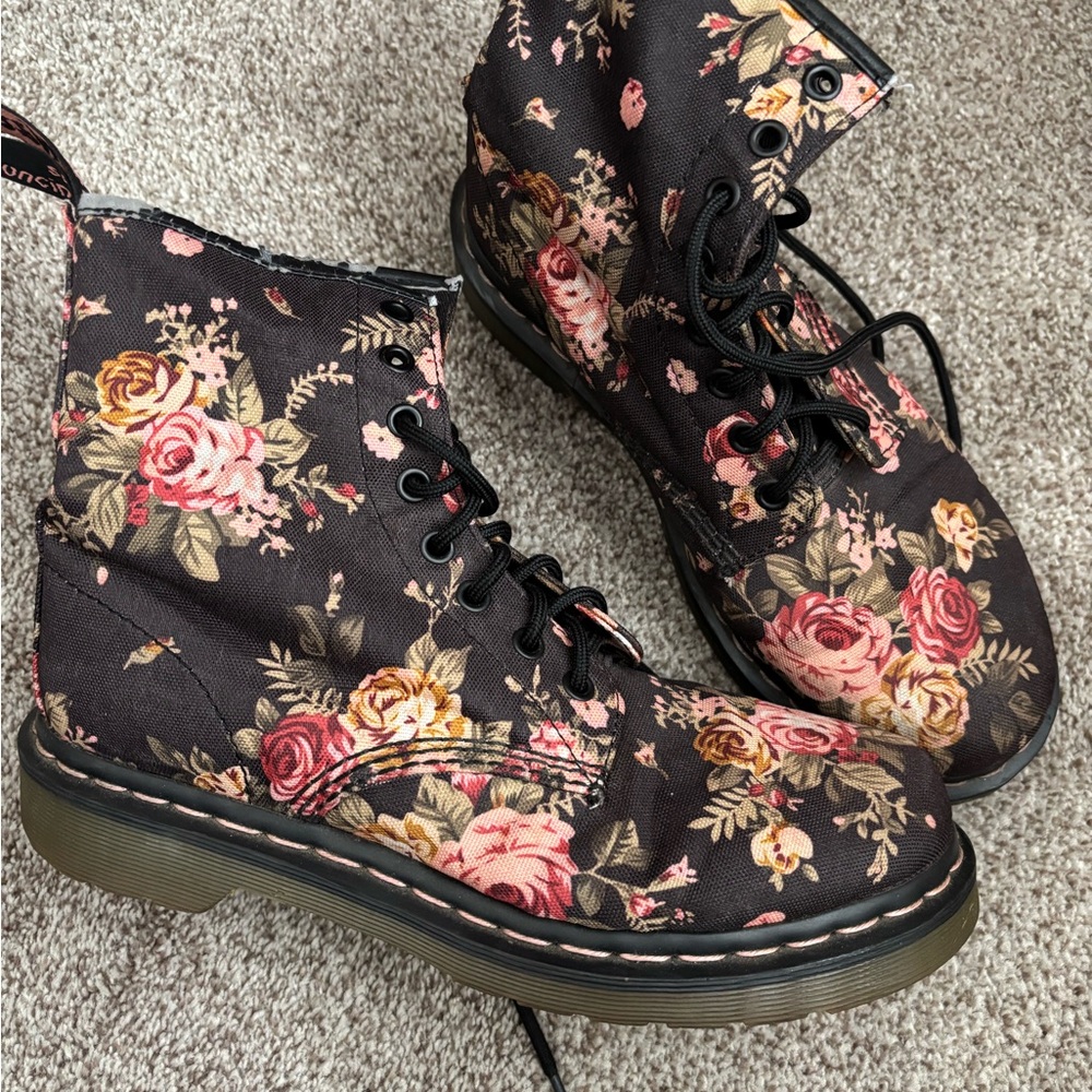 Floral doc martens